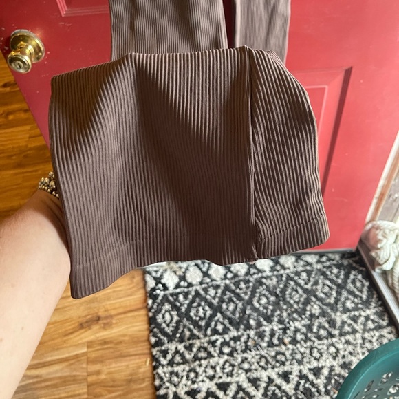 Brand New Elegant Brown Jumpsuit with flare bottoms - Picture 5 of 8